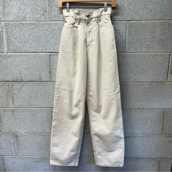 NWT ASOS Lightweight Paper Bag Jeans in White - Picture 1 of 7